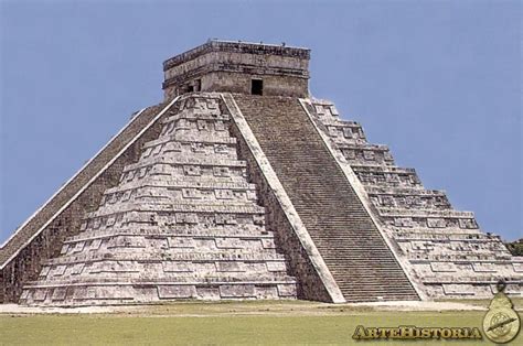 El Templo del Kukulkán: Un Monument Maya Fascinant à Kukulcán!