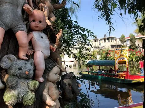  La Isla de las Muñecas: Un sanctuaire étrange et fascinant au cœur de Xochimilco