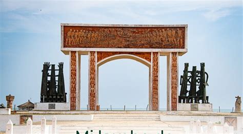   Le Musée National d'Ouidah: Un Voyage à Travers l'Histoire et la Spiritualité